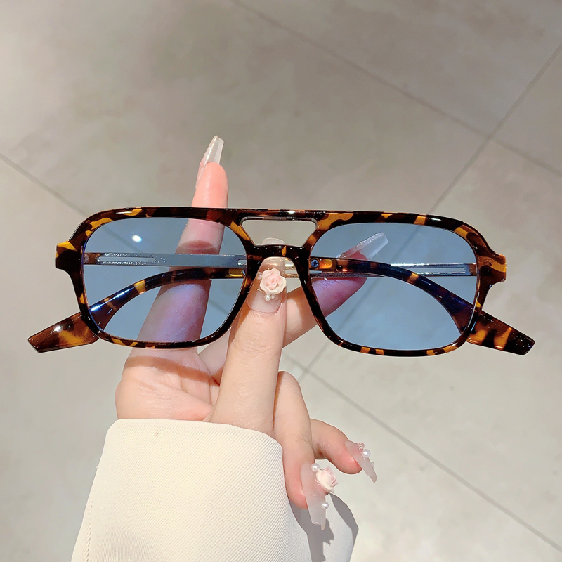 Street Fashion Glasses - Kacamata Hitam Wanita Trendy Model Double