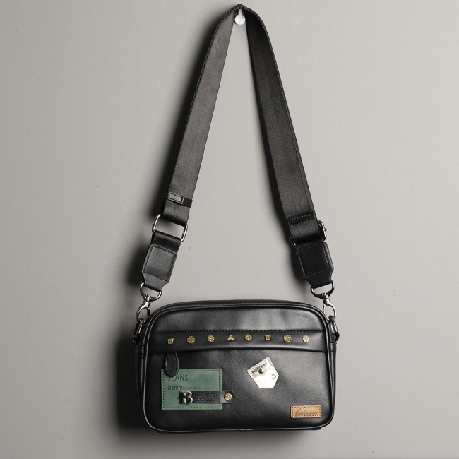 Street Fashion Types - Tas Bahu Trendi Jalanan untuk Pria
