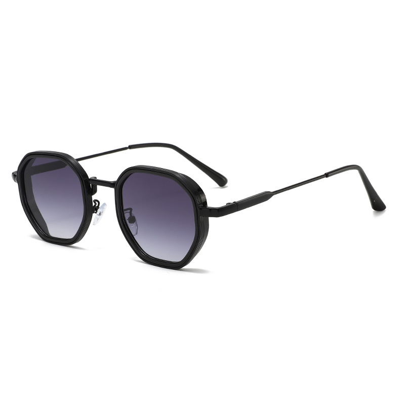 Kacamata Retro Poligon Metalik - Street Fashion Photographers ulasan dan harga