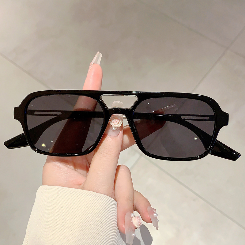 Kacamata Hitam Wanita Trendy M - Street Fashion Glasses ulasan dan harga